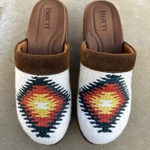 Born Bandy Clogs